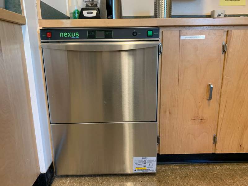 New commercial dishwasher