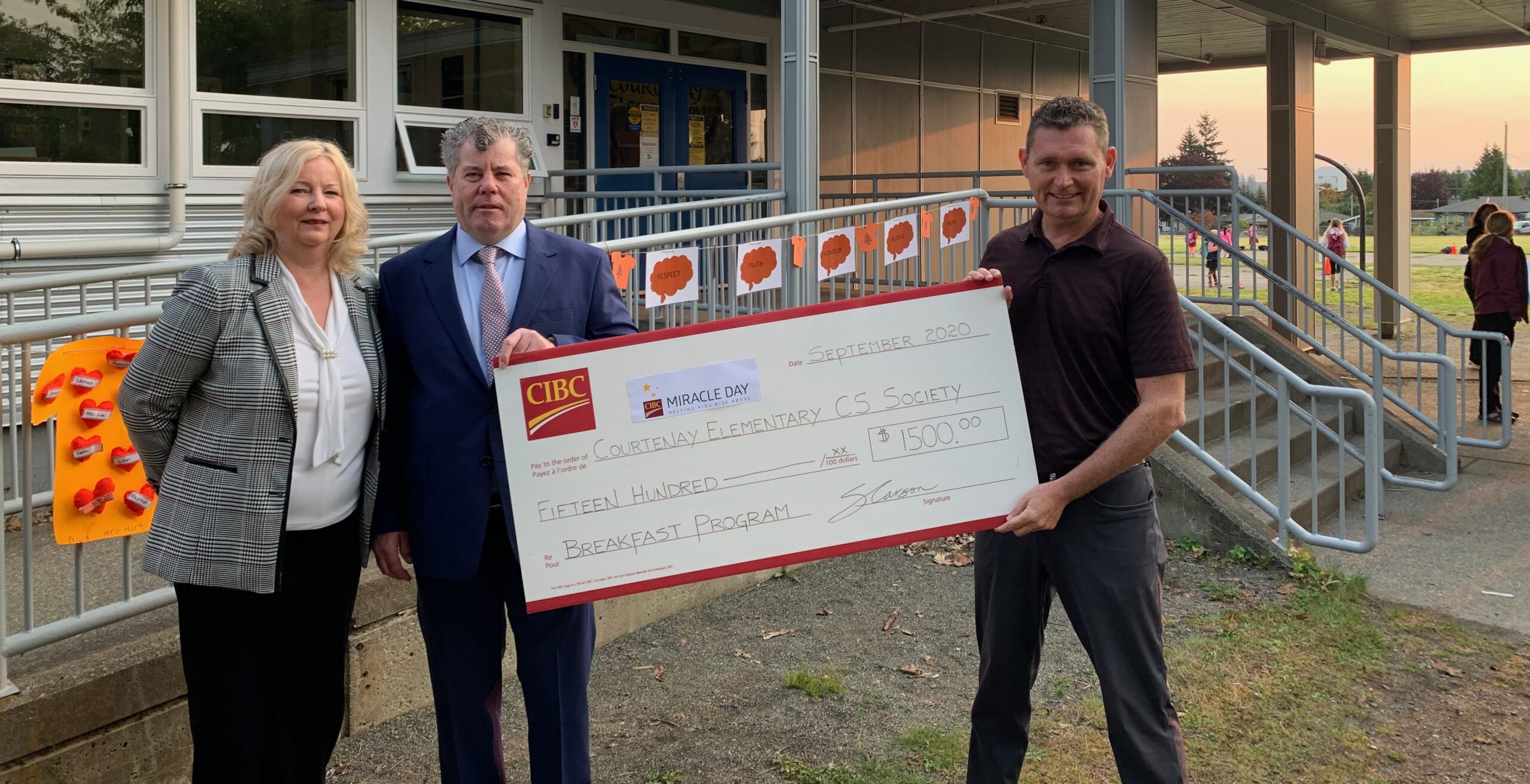 Courtenay Elementary School Receives $1,500 Donation for its Food Program